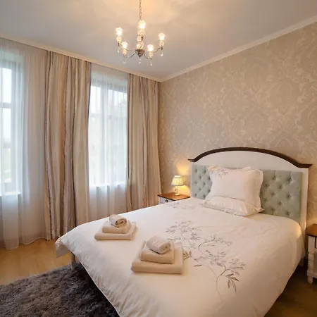 Hotel Midalidare & Mogilovo