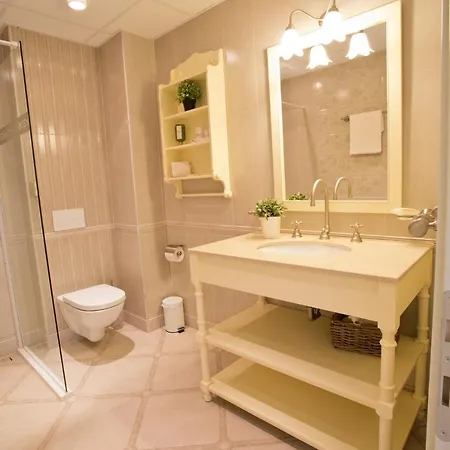 Midalidare & Hotel 3*