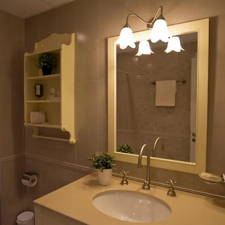 Hotel Midalidare & Mogilovo