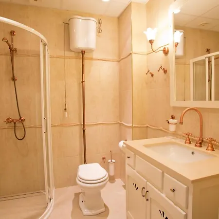 Hotel Midalidare & 3*